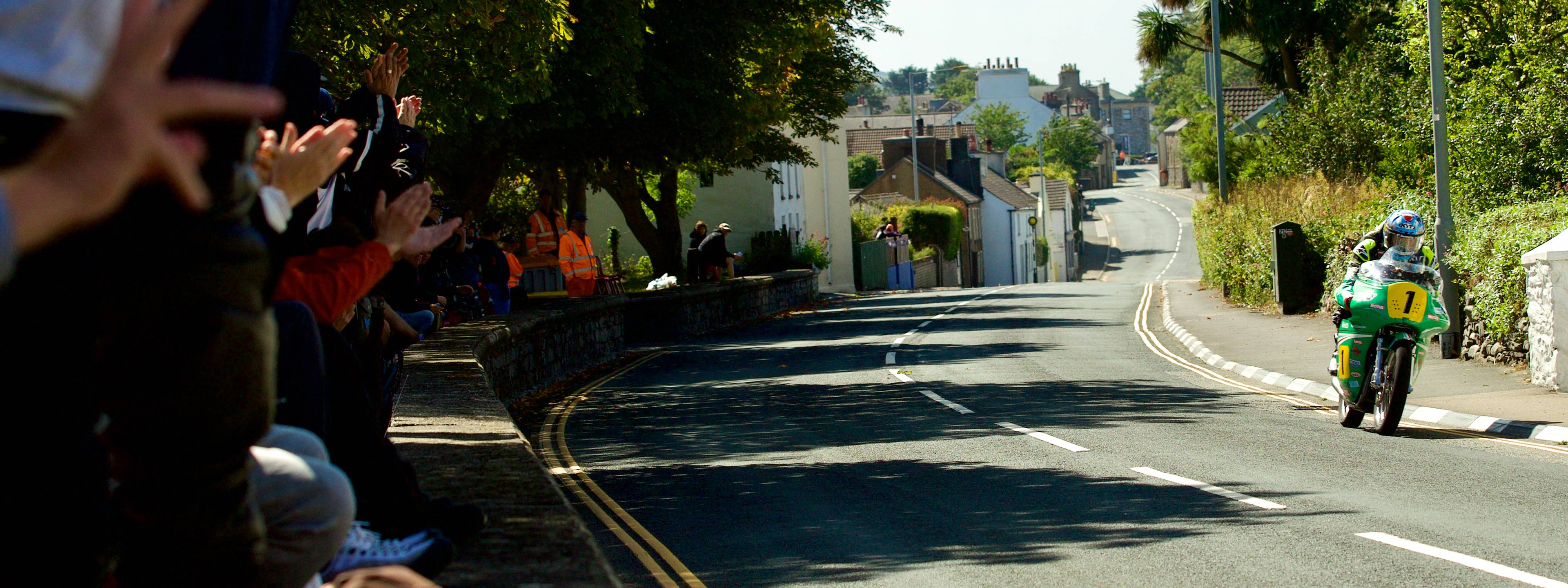 MCGUINNESS AND PATON REUNITED ON TOP IN HISTORIC SENIOR CLASSIC TT 