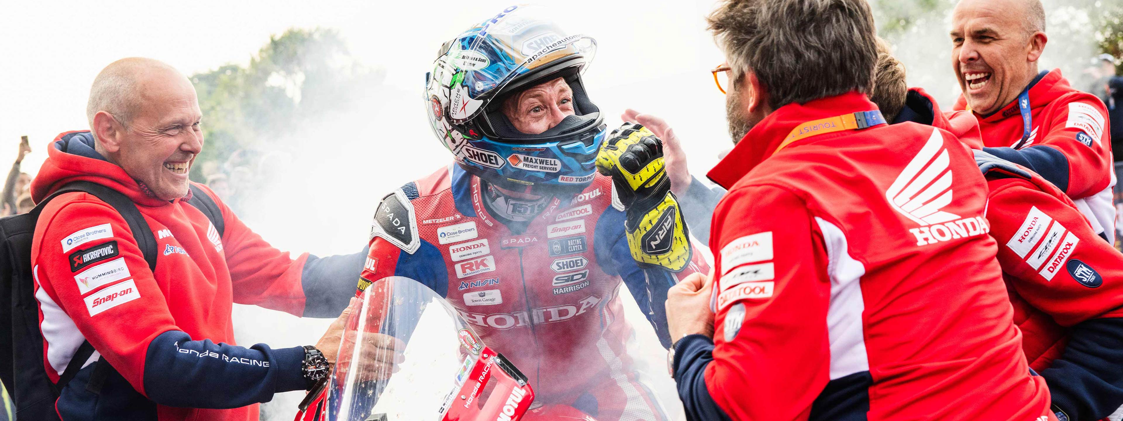 Dean Harrison winning the 2025 RL360 Superstock TT