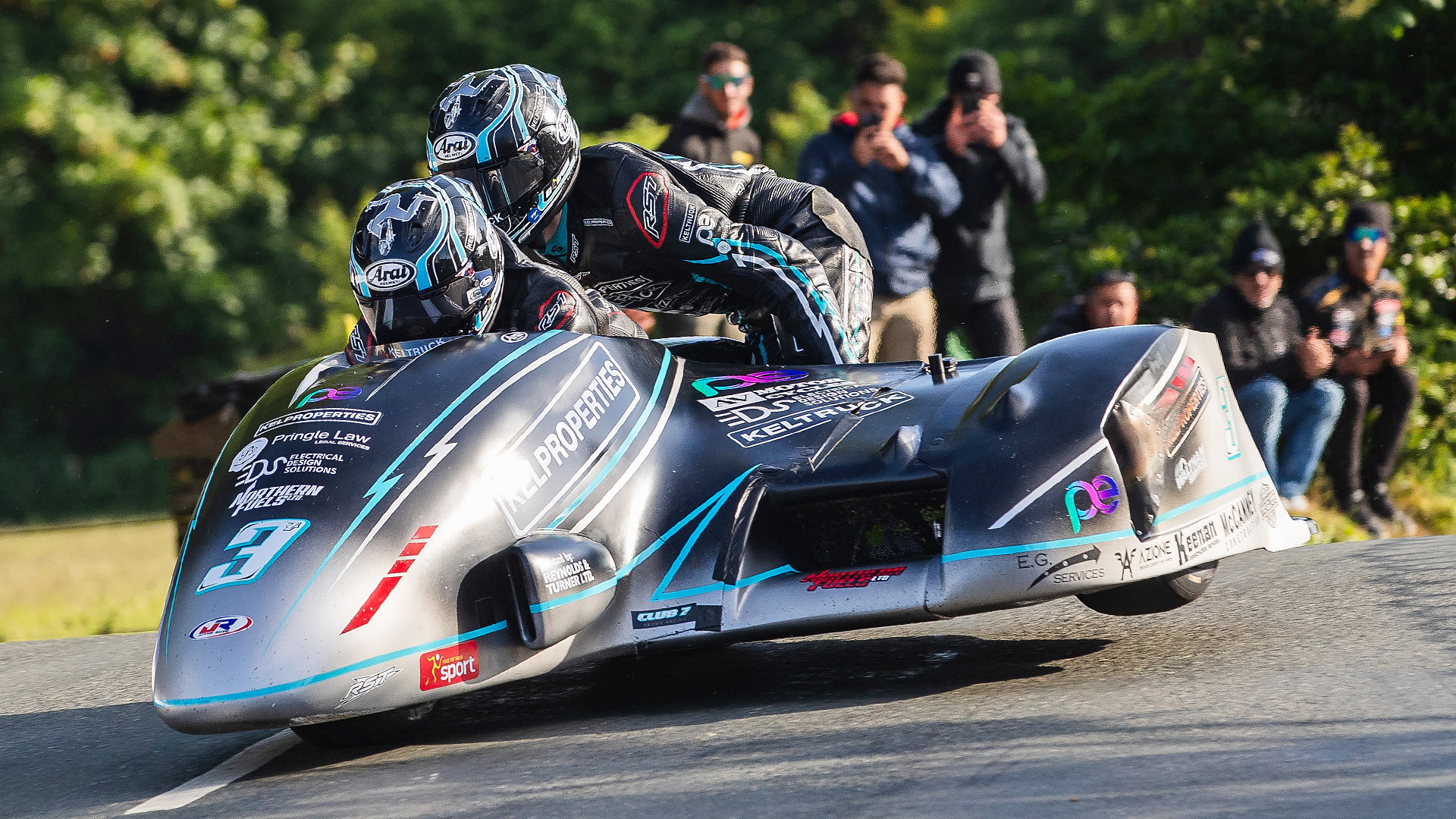 isle-of-man-tt-races-sidecar-isle-of-man-tt-races